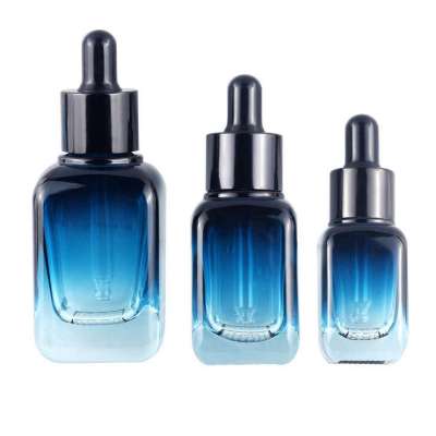 蓝色精华液瓶